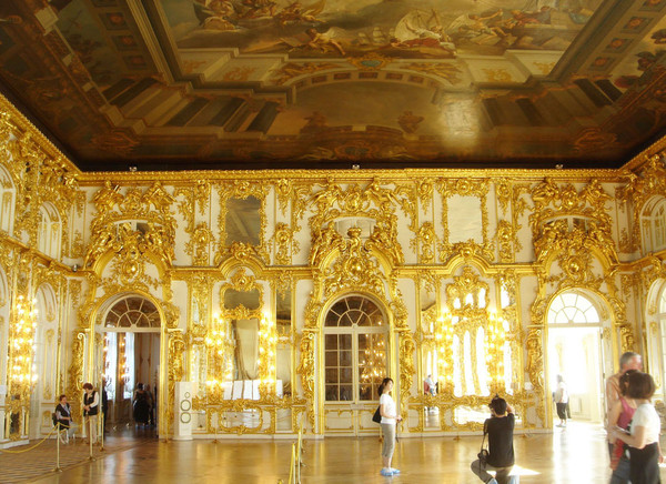 ▲厭凱薩琳宮內由琥珀和黃金裝飾而成的琥珀廳！（圖／鳳凰旅遊提供）