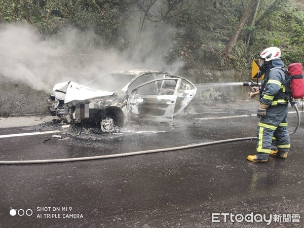 ▲▼南投縣竹山鎮縣道火燒車。（圖／記者李忠憲翻攝）