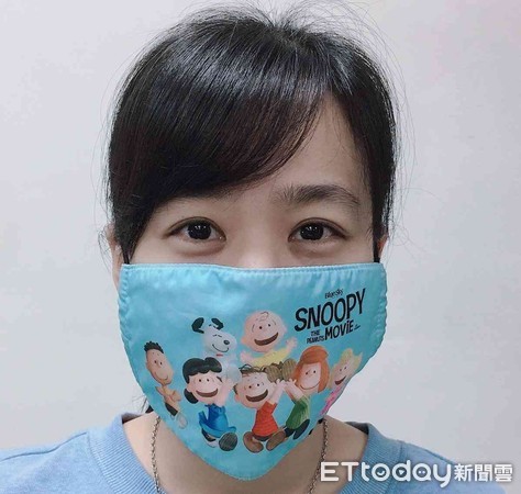 ▲民眾外出散步、騎機車時，台南市衛生局建議配戴棉布口罩、活性碳口罩等一般防塵口罩。（圖／記者林悅翻攝）
