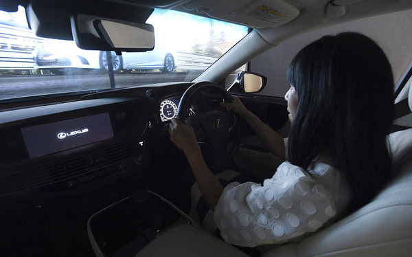 Lexus計畫推出Level 2自駕系統　高速巡航、自動換線再也不用緊握方向盤（圖／達志影像／美聯社）