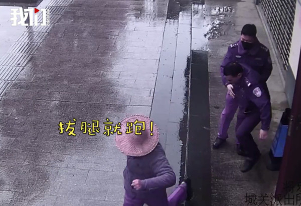 ▲▼68歲菜農給民警丟下1萬人民幣就跑：給你們買口罩。（圖／翻攝自《新京報我們視頻》）