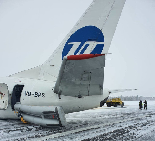 ▲烏塔航空（UTair）一架波音737-500客機在9日發生降落意外。（圖／路透）