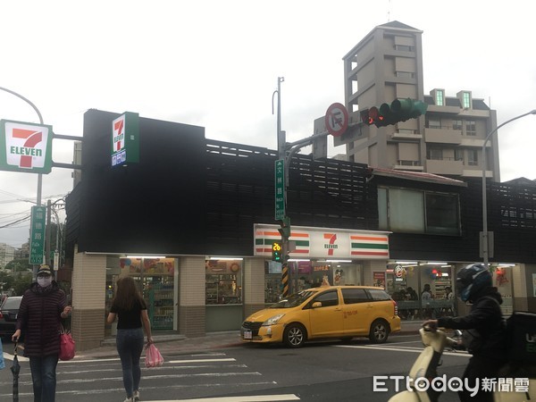 ▲▼台北市士林區真鍋咖啡原址，目前由7-ELEVEN文饌店經營,真鍋咖啡,真鍋士林店,士林711,店面,便利商店。（圖／記者張菱育攝）