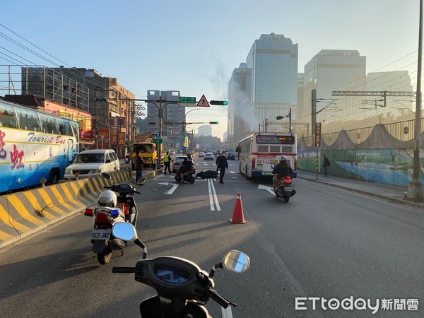 ▲▼汐止大同路一段、樟樹一路口發生死亡車禍。（圖／記者游宗樺翻攝）