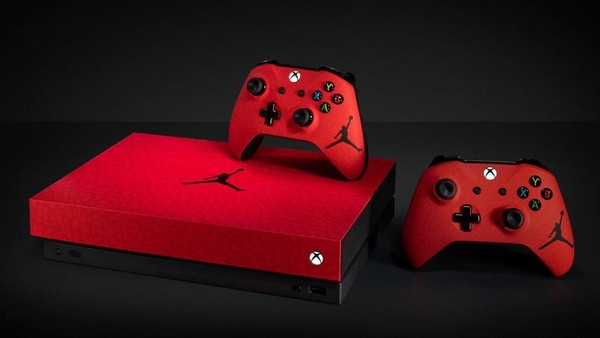 Xbox與Jordan Brand合作，推出紅黑配色的Xbox One X聯名主機。（翻攝自@Xbox Twitter）