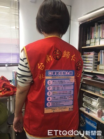 ▲台南市37區衛生所自2月16日加入販售口罩的行列，首日序良好貼心服務頗獲好評。（圖／記者林悅翻攝，下同）