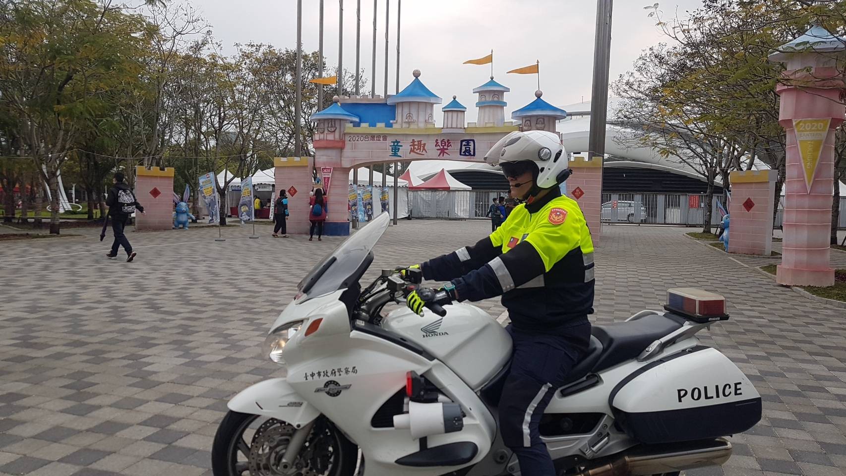 2020台灣燈會在台中中警交通大隊首購全套大型重機安全裝備 Ettoday旅遊雲 Ettoday新聞雲