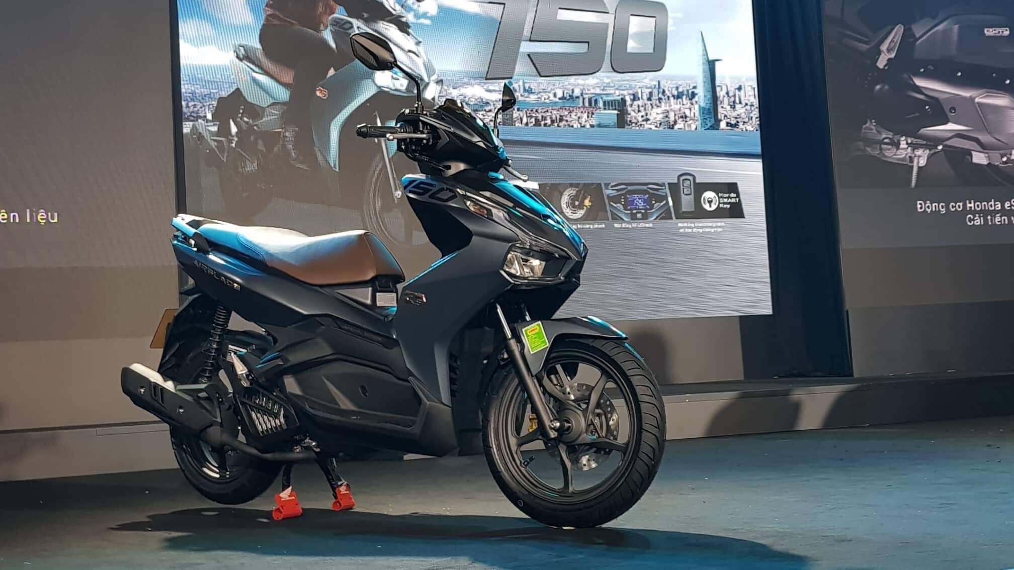 Honda Air Blade 速可達置物箱內增設照明燈好貼心 Ettoday車雲 Ettoday新聞雲