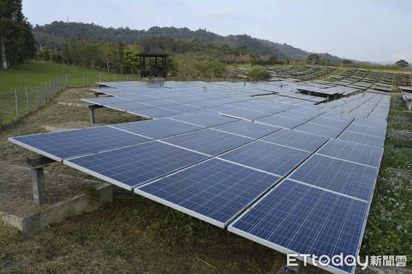 ▲▼太陽能光電板,太陽能發電,光電,台北能源之丘,綠能,再生能源,非核家園,大同公司。（圖／記者湯興漢攝）