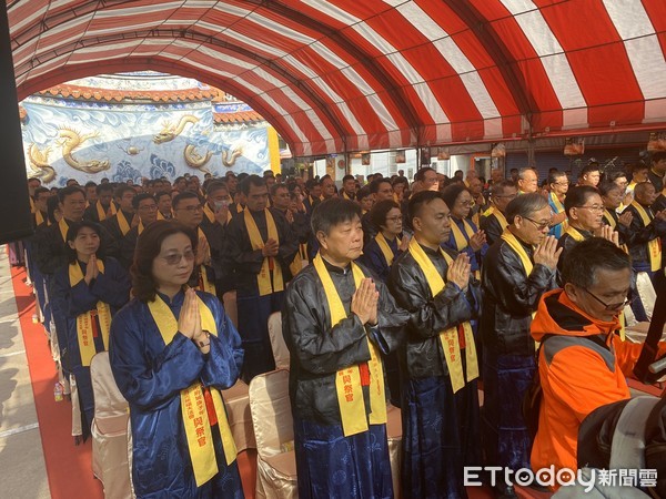 ▲台南市中西區首廟天壇（天公廟）舉辦「新冠肺炎消災祈禳大法會」，台南市長黃偉哲親自到場擔任主祭官，祈求遏止消弭新冠肺炎之疫情及祈福國泰民安。（圖／記者林悅攝，下同））