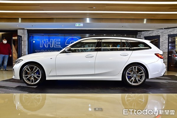 BMW全新3系列旅行車236萬元起大空間開賣　首度加碼374匹M340i車型（圖／記者游鎧丞攝）