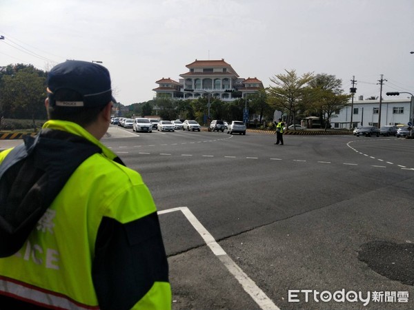 ▲今年228連續假期，台南市有「古都馬拉松」、「林初埤木棉花」等活動，警方規劃交通崗252處，出勤1508人次警力，全力維持228連假出遊及風景區與各主要道路交通順暢。（圖／記者林悅翻攝，下同）