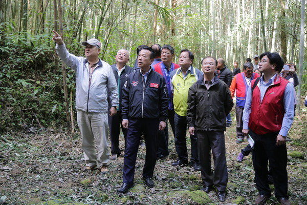 ▲嘉縣府召集各單位勘查茶改場南部分場預定地。（圖／嘉義縣政府提供）