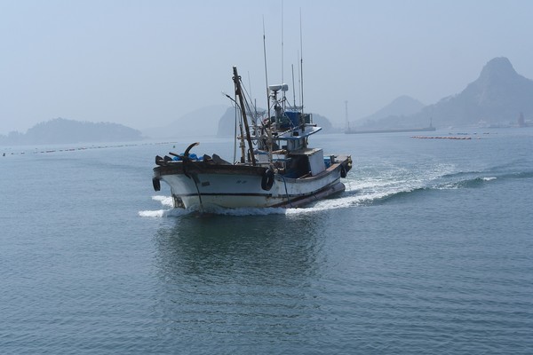 ▲4名男子因漁船引擎發生故障，被迫漂流在國安省海域。（圖／取自免費圖庫Pixabay／示意圖）