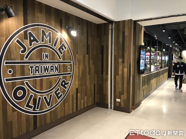 ▲Jamie’s Italian Taiwan無預警關店，2／27最後一天營業日內部仍空盪。（圖／記者蔡惠如攝）
