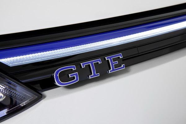 ▲福斯8代Golf GTI、GTD、GTE性能掀背亮相。（圖／翻攝自Volkswagen）