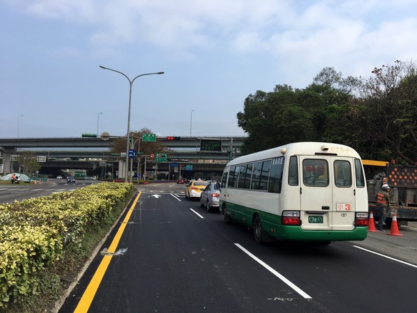 ▲▼成功路二段油管汰換，3月1日9時提前通車。（圖／產業局提供）