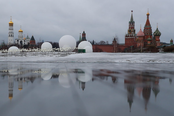 ▲莫斯科1月中旬降下了第一場大雪，但卻比平常晚了兩三個月，而且短短幾週後又消失了。（圖／路透）