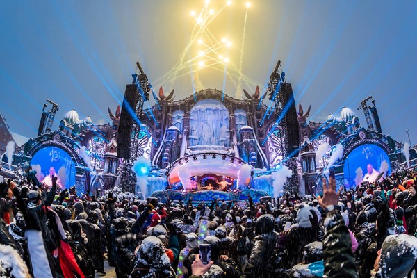 ▲▼Tomorrowland Winter明日世界音樂節冬季場。（圖／翻攝自Facebook／Tomorrowland Winter）