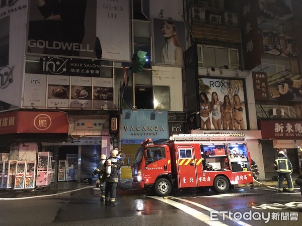 ▲▼西門町深夜傳火警。（圖／記者黃彥傑攝）