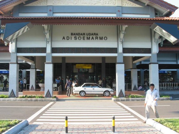 ▲梭羅國際機場是一間，位於印度爪哇梭羅市的對外航空交通機場（圖／取自免費圖庫Wikimedia Commons）
