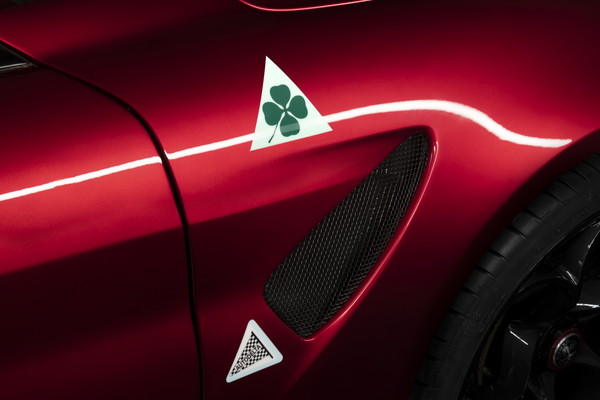 ▲創廠110週年，Alfa Romeo推出Giulia GTA／GTAm最強4門毒蛇。（圖／翻攝自Alfa Romeo）