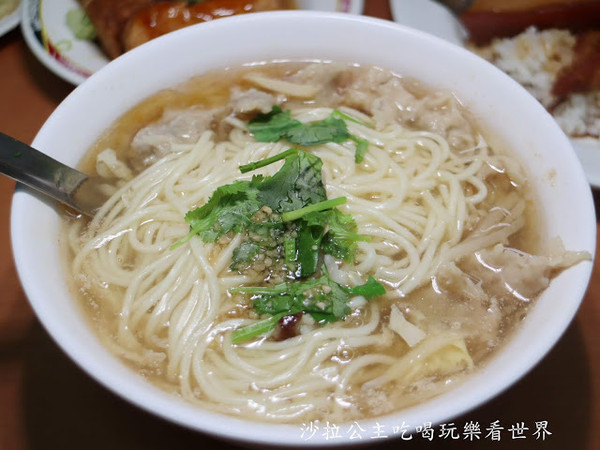 ▲▼黃記滷肉飯。（圖／沙拉公主吃喝玩樂看世界提供）