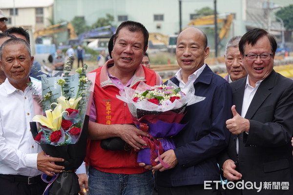 ▲▼    韓國瑜到中華地下道參加通車典禮剪綵         。（圖／記者翁進忠攝）