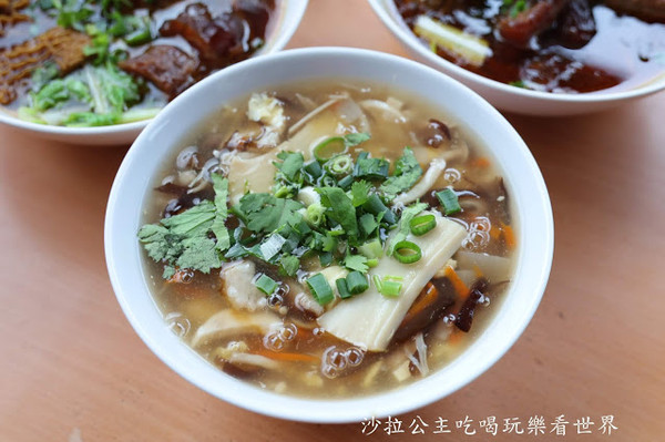 ▲▼龍記牛肉麵。（圖／沙拉飯團）