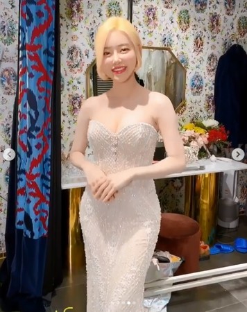 ▲DJ SODA現身南韓知名婚紗店。（圖／翻攝自Instagram／deejaysoda）