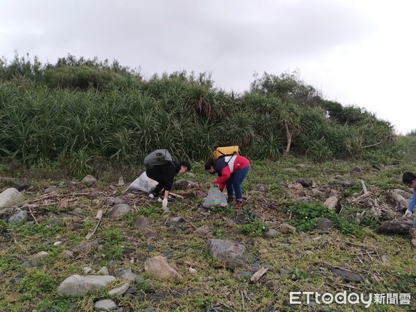 ▲▼蘇澳無尾港健走淨塑活動，400人清出215公斤廢棄物。（圖／記者游芳男翻攝，下同）