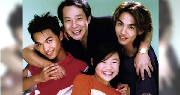張魁（中）與現任妻子生的3名兒女，張峰奇（左）、張雅淳（中）、楊龍澤（右）都在演藝圈發展。