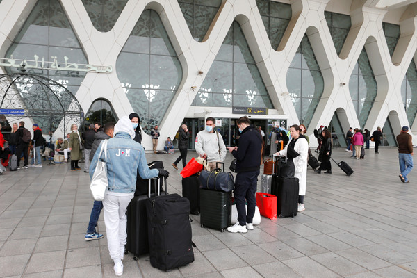 ▲旅客受困摩洛哥機場。（圖／路透）