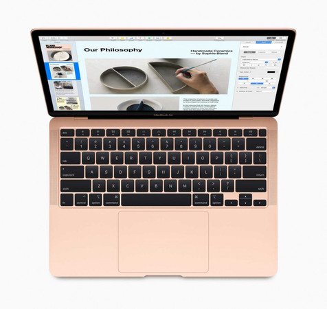 新款MacBook Air筆電（13吋）也配備巧控鍵盤，售價僅31,900元，將於近期上市。（圖／蘋果提供）