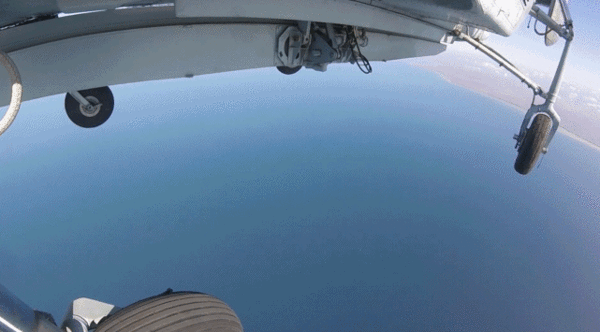 ▲俄羅斯軍方釋出卡-31R預警直升機機腹雷達平板開啟近距離觀察畫面。（圖／翻攝環球網）