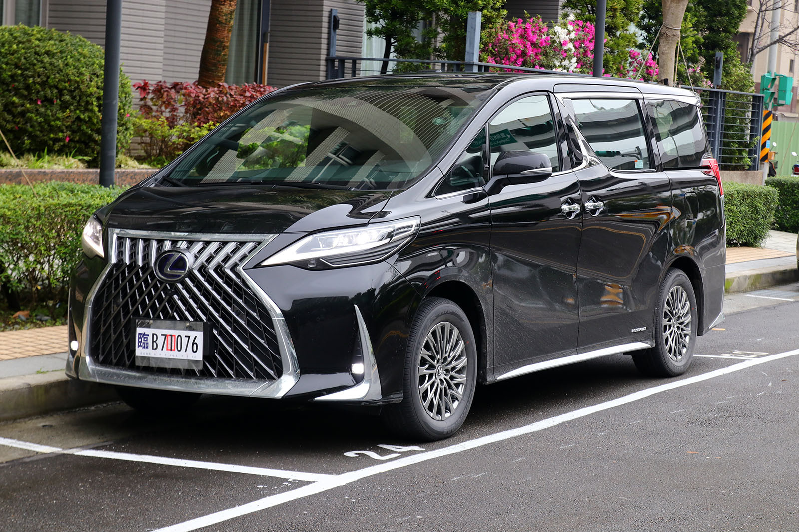 Lexus豪華mpv Lm 可望2023年大改款追加全新3 5升油電動力 Ettoday車雲 Ettoday新聞雲