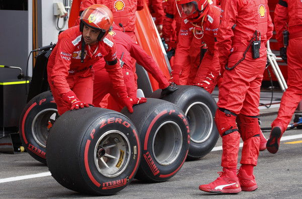 F1賽車因肺炎延賽讓倍耐力都哭了　取消一場得先報廢1,800條輪胎（圖／達志影像／美聯社）