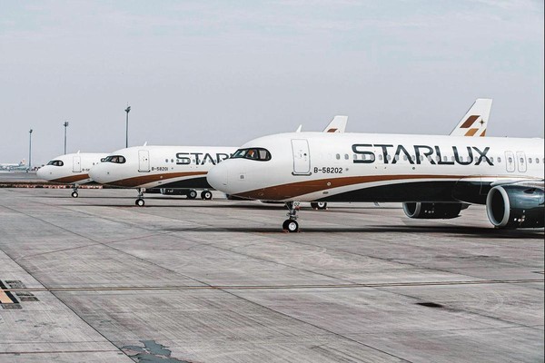 星宇航空現已有3架A321 neo機隊，首架是由張國煒親自將飛機開回台灣。（翻攝星宇航空臉書）