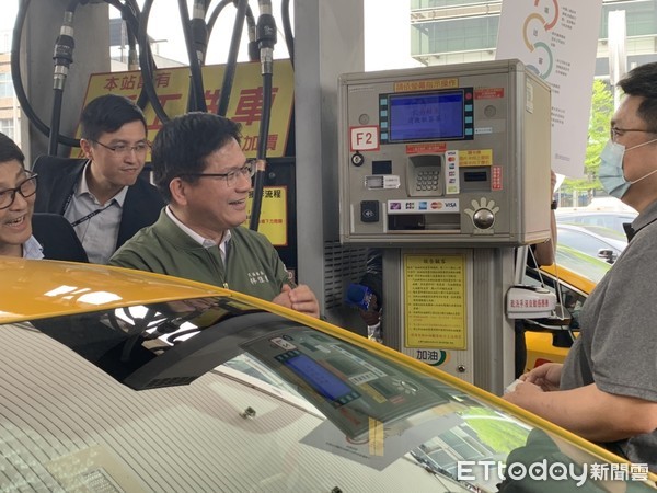 ▲▼交通部祭出計程車油料補貼。（圖／記者李宜秦攝）