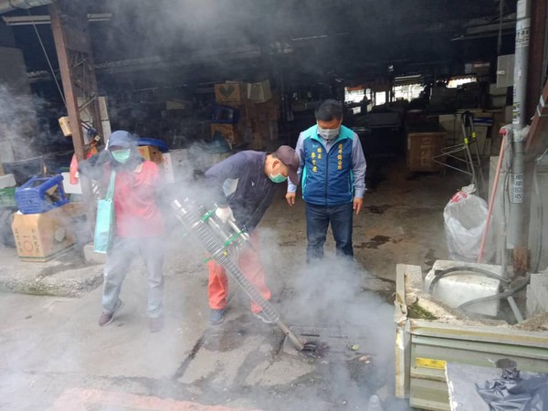 ▲彰化北斗鎮及芬園鄉謠傳有歐洲旅遊史民眾四處趴趴走。（圖／翻攝自前北斗鎮長楊麗香臉書）