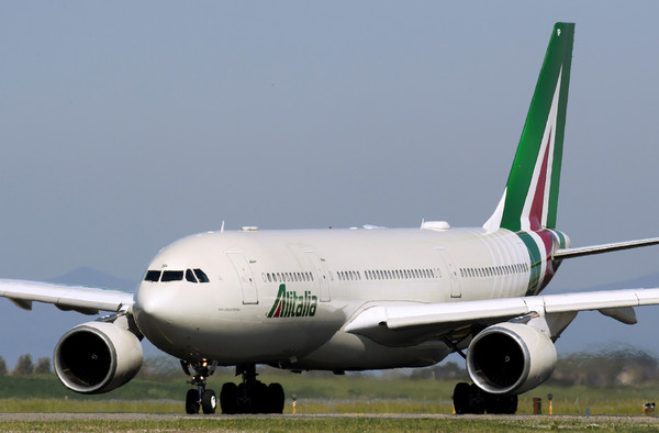 ▲▼義大利目前正在考慮將快破產的義大利航空收歸國有。（圖／路透）