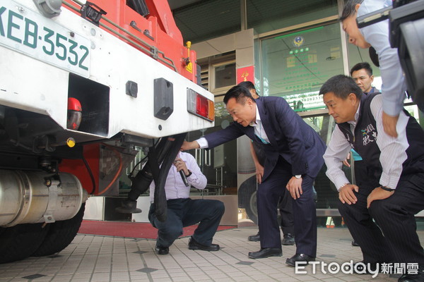 ▲抗污領頭羊 嘉縣消防車無煙再升級。（圖／記者翁伊森翻攝）