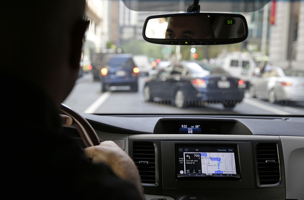 比酒駕更危險的開車習慣？Android Auto讓駕駛分心長達16秒（圖／達志影像／美聯社）