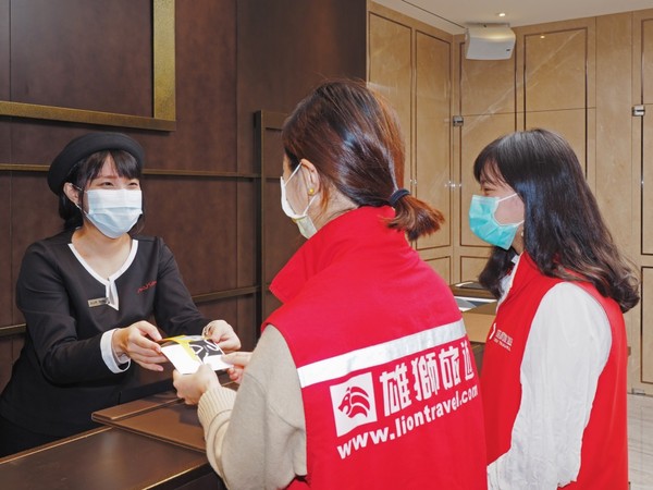 ▲雄獅旅遊推出「旅遊健檢師」親赴全台各大酒店考察防疫條件，為旅客健康把關。（圖／雄獅旅遊）