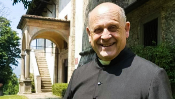 ▲義大利北部貝加莫省的72歲牧師貝拉德利（Giuseppe Berardelli）新冠肺炎病逝。（圖／翻攝Twitter@JamesMartinSJ）