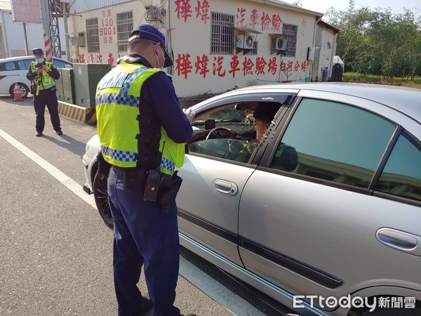 ▲台南市白河警分局為貫徹「酒駕零容忍」目標及杜絕酒駕違規決心，配合台南市警察局同步執行取締酒後駕車專案勤務。（圖／記者林悅翻攝，下同）