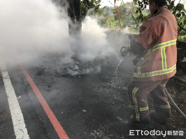 ▲139縣道19.5K處發生火燒機車。（圖／民眾提供）