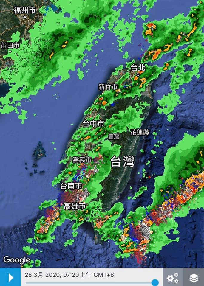 ▲▼今日上半天全台有雨。（圖／翻攝自Facebook／天氣風險Weather Risk）