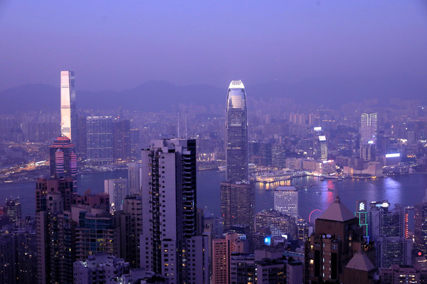 ▲香港維多利亞港夜景。（圖／路透）