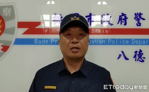 ▲針對八德分局曾姓員警開車追捕酒駕案，開槍誤擊楊姓女乘客致死案，副分局長蔡俊輝說明案發過程。（圖／記者沈繼昌翻攝）